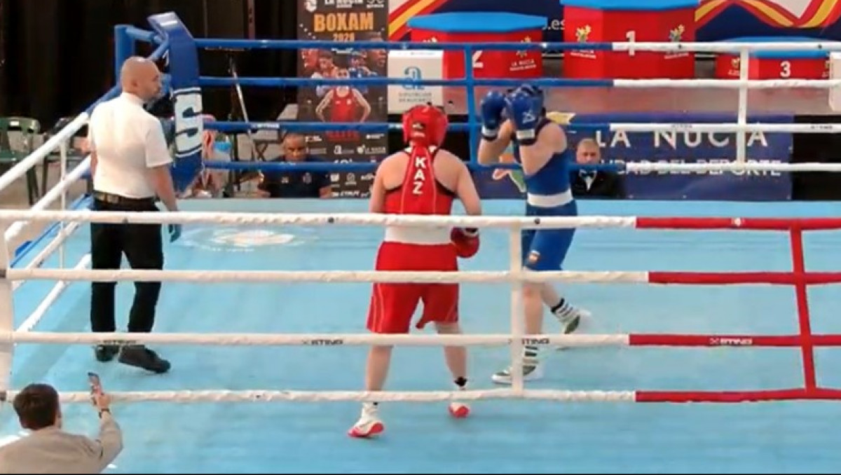 Казахстан вырвал медаль у Испании на международном турнире по боксу