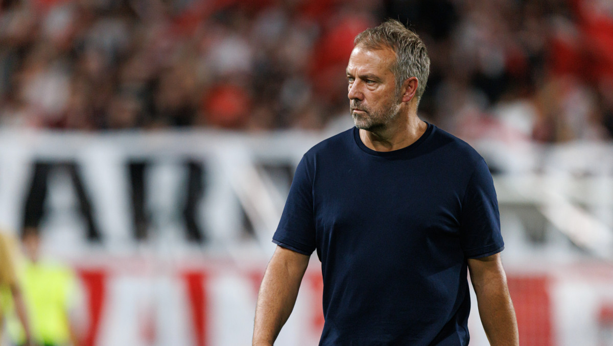 Флик дал добро на уход лидера "Барселоны" при одном условии