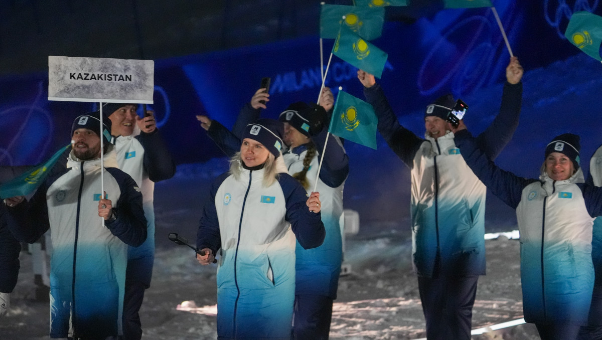 Главные кадры с церемонии открытия Олимпиады-2026 и выход Казахстана