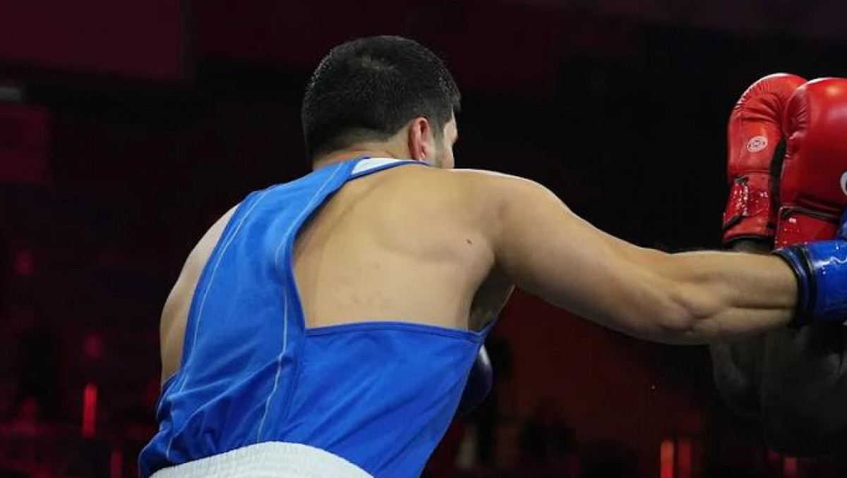 Айбек Оралбай устроил разгром в казахстанском дерби за золото турнира в Испании