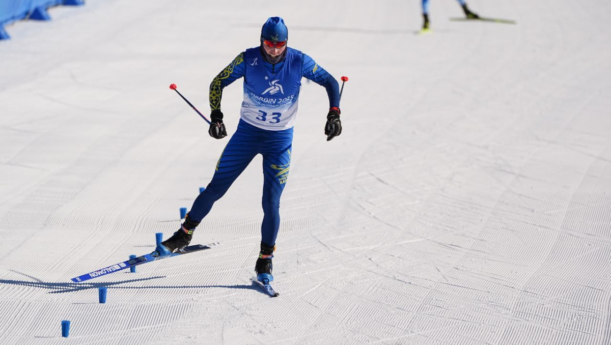 Казахстанские лыжники прошли гонку по скиатлону на Олимпиаде-2026