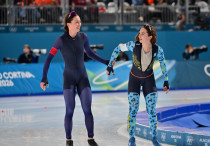 Надежда Морозова (справа) на ОИ-2026. ©Сали Сабиров/НОК РК