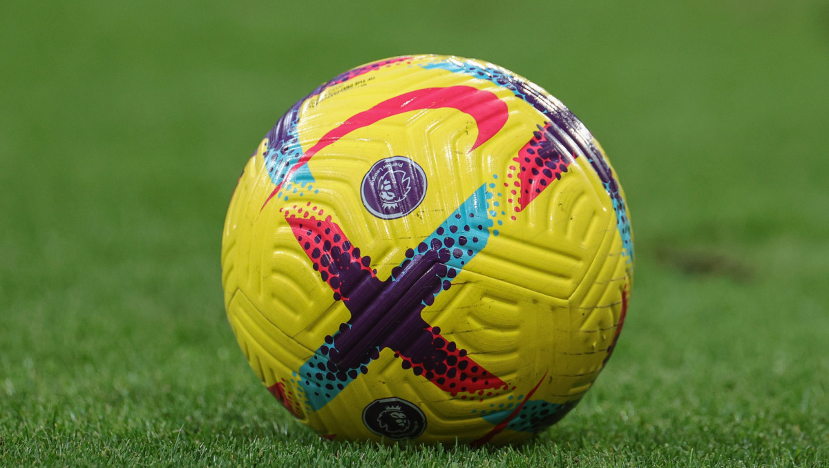 Клуб АПЛ уволил третьего тренера за сезон