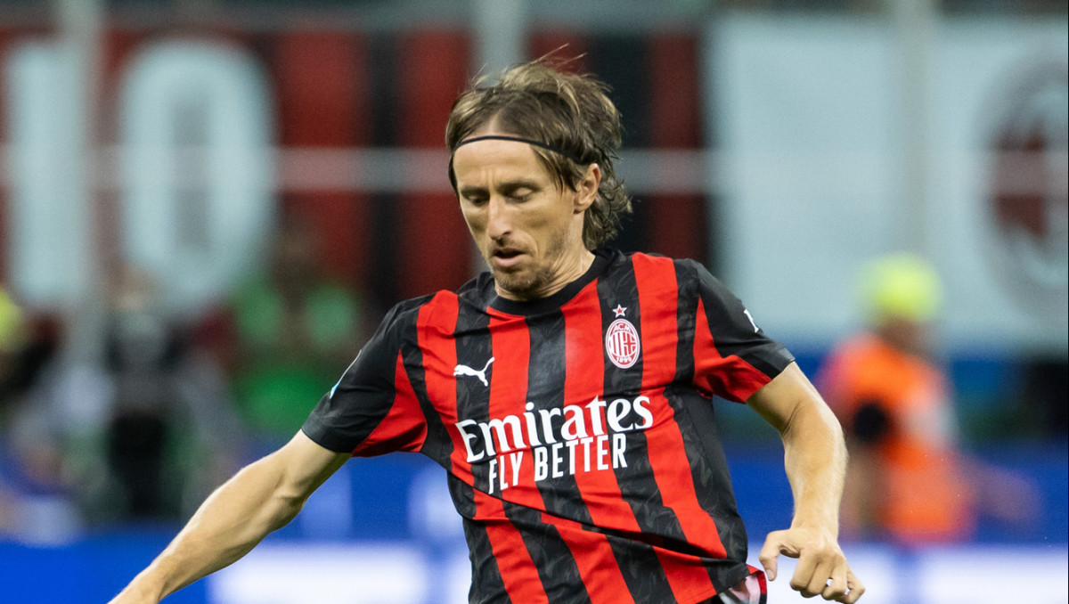 "Милан" собрался подписать принципиального соперника Модрича