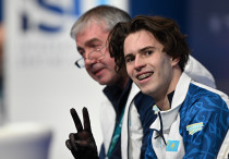 Михаил Шайдоров (справа) и Алексей Урманов на ОИ-2026. ©Сали Сабиров/НОК РК