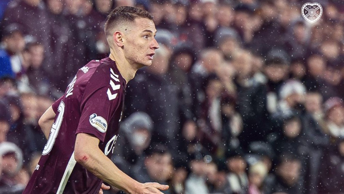 Чеснокова критикуют в Шотландии. Почему он так тяжело адаптируется в "Хартсе"