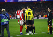 Бен Уайт и Александр Мартынович. Фото: ФК "Кайрат"/Арман Джаксыгулов©