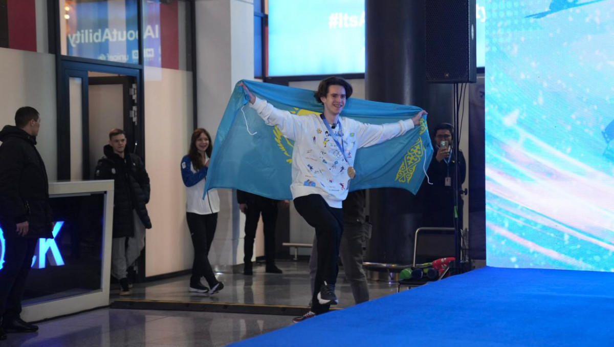 Олимпийскому чемпиону Михаилу Шайдорову подарили квартиру