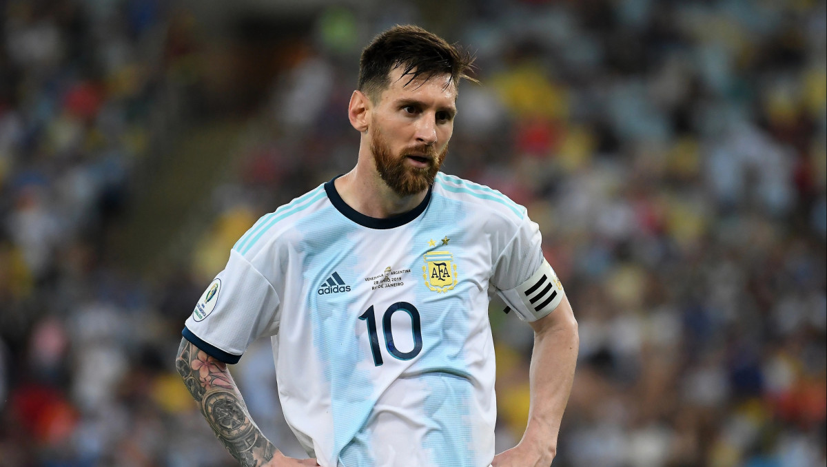 Тайна первой встречи раскрыта: что сказал Месси о Марадоне