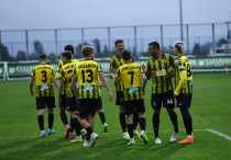 Футболисты "Кайрата" в матче с "Оренбургом". Фото: ФК "Кайрат"/Арман Джаксыгулов©