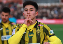 Дастан Сатпаев. Фото: ФК "Кайрат"©