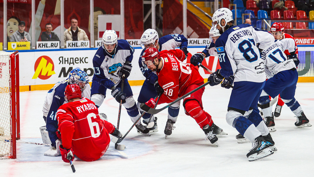 Восемью шайбами и камбэком завершился матч "Барыса" со "Спартаком"