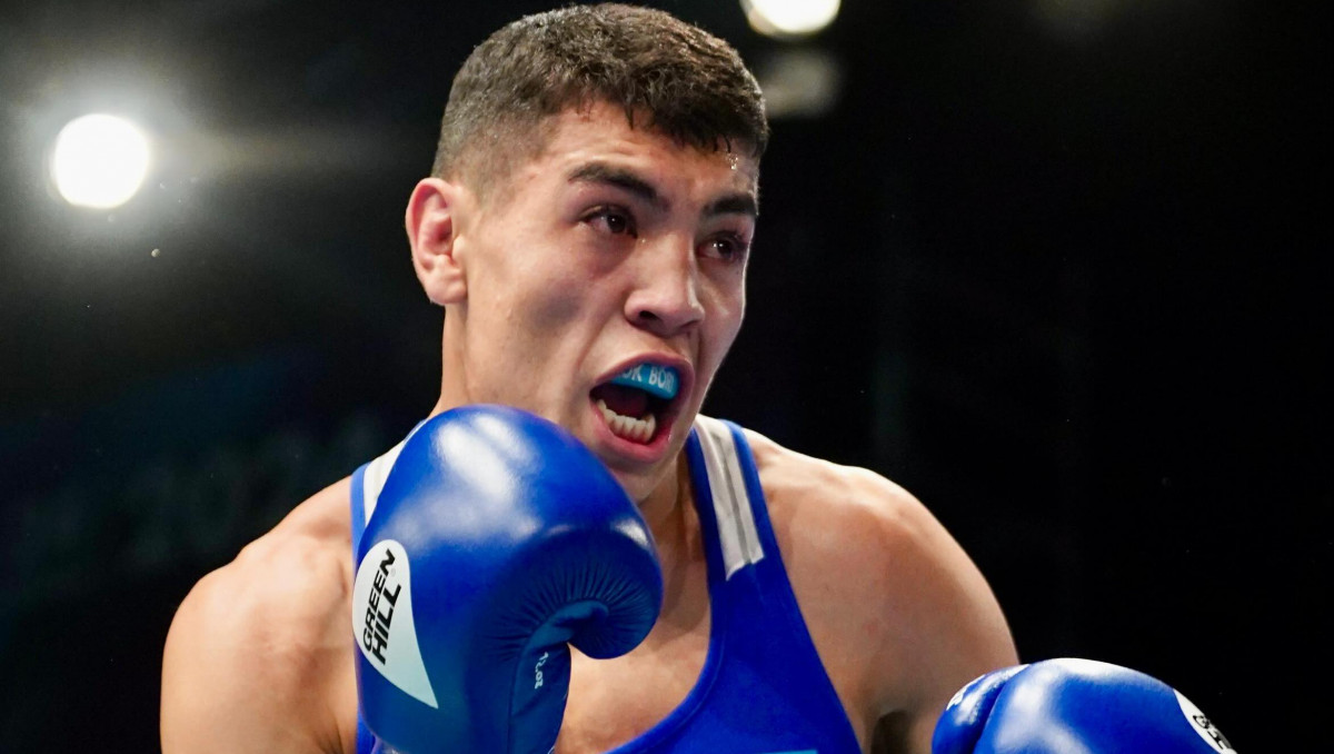 Прямая трансляция Казахстан - Узбекистан и других финалов малого ЧМ по боксу