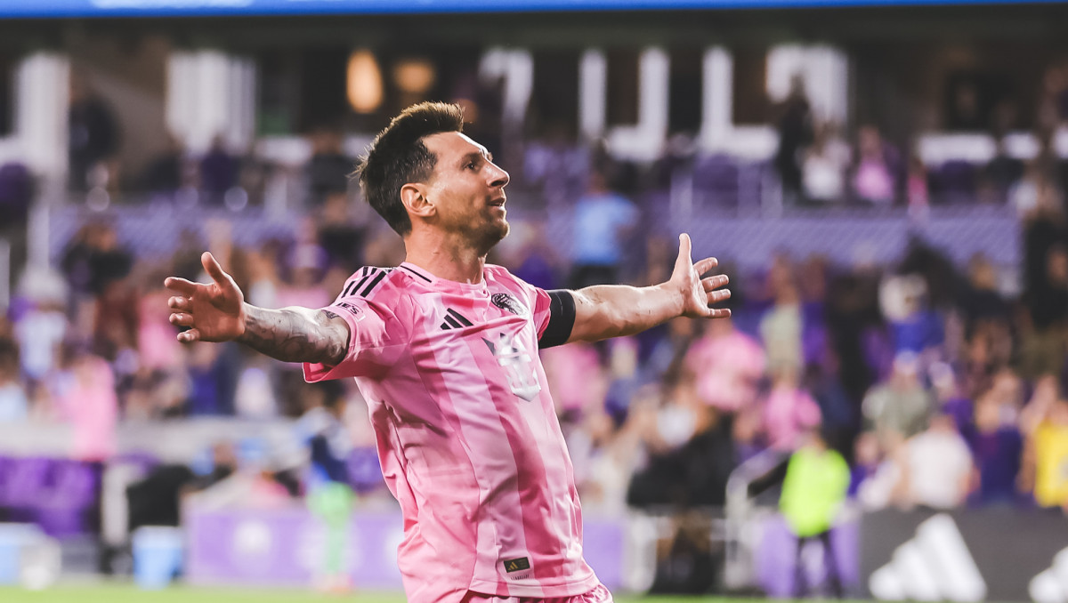 Месси установил новый мировой рекорд и оторвался от Роналду