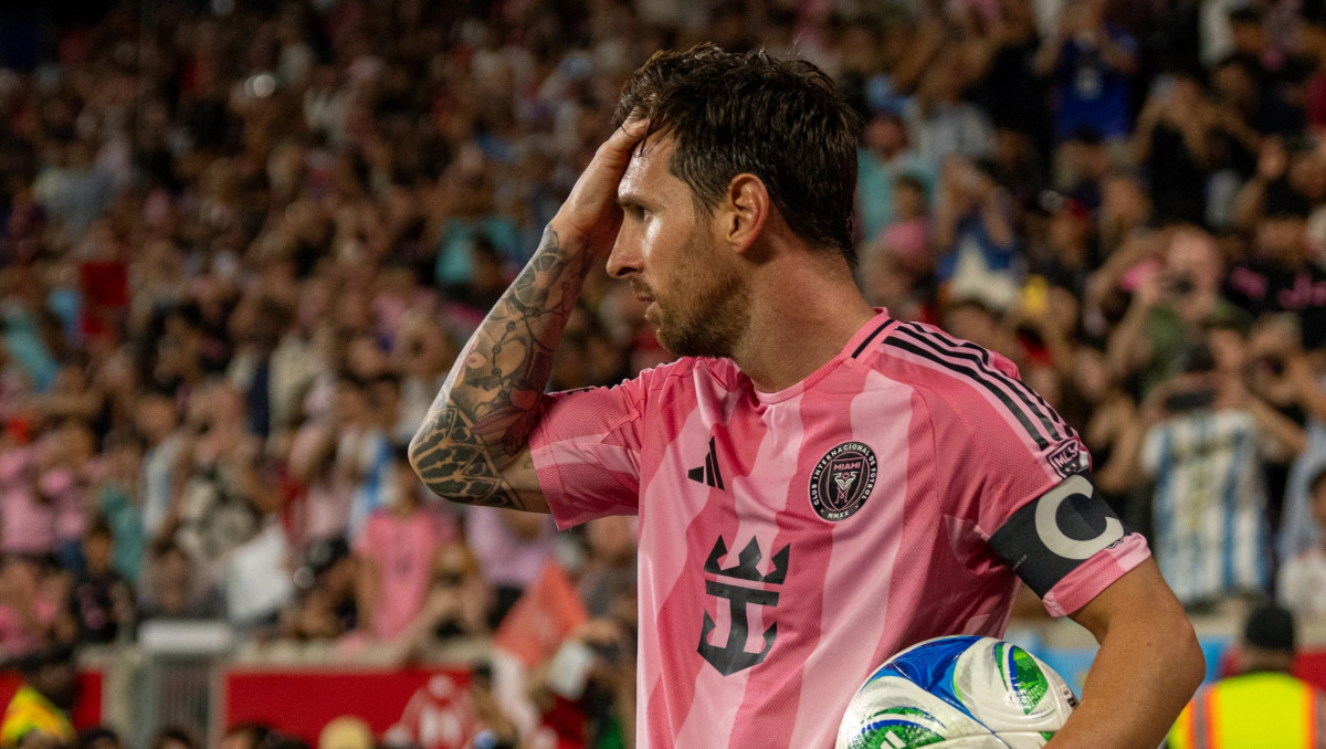 Месси повторил рекорд Пеле и переписал историю футбола