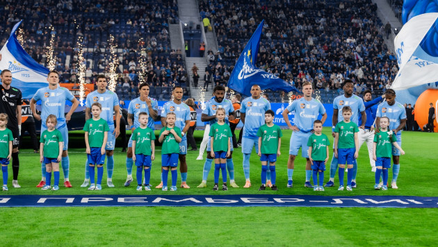 Футболисты "Зенита" перед игрой с "Балтикой" в РПЛ. Фото: ФК "Зенит"©