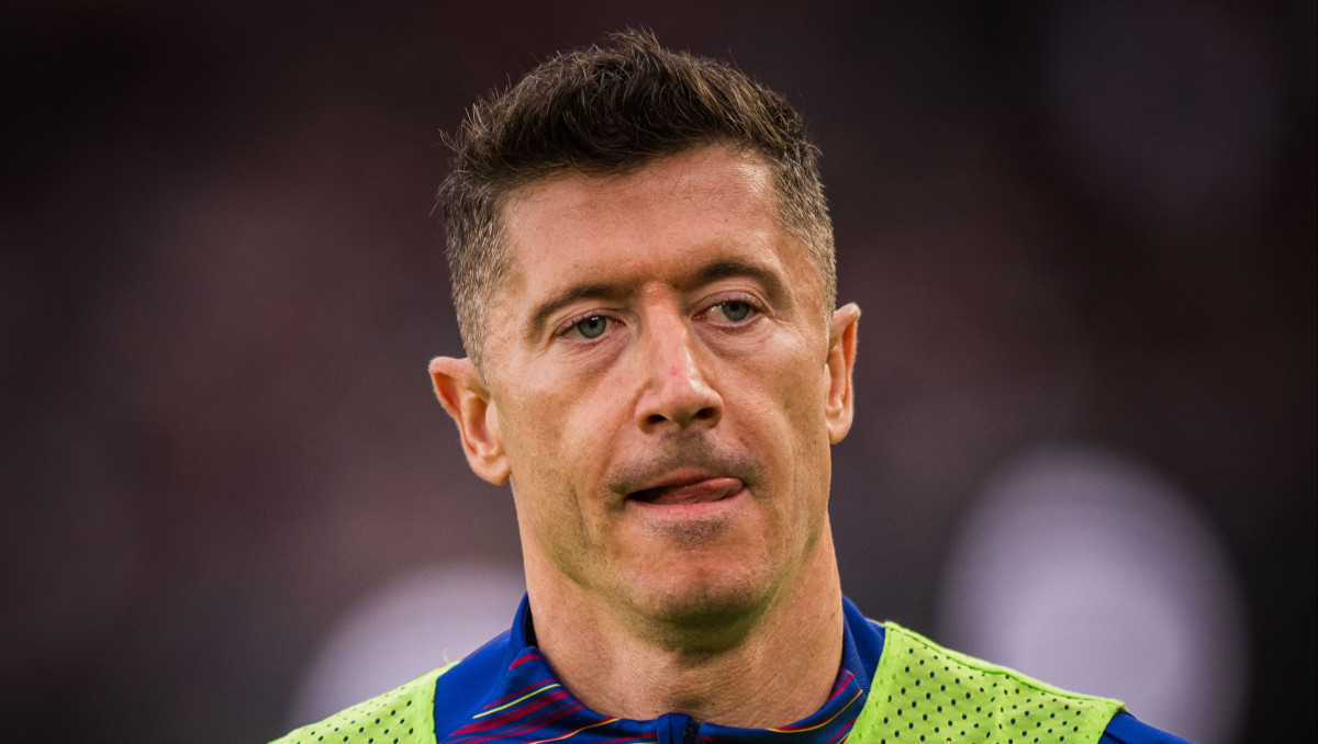 Камбэк без Левандовски? Флик сделал заявление о потере "Барселоны"