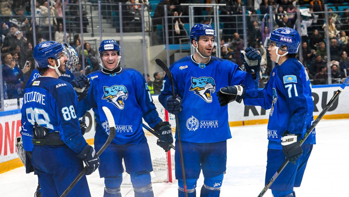 Назван фаворит на пост тренера "Барыса" после поражения 0:7 в КХЛ