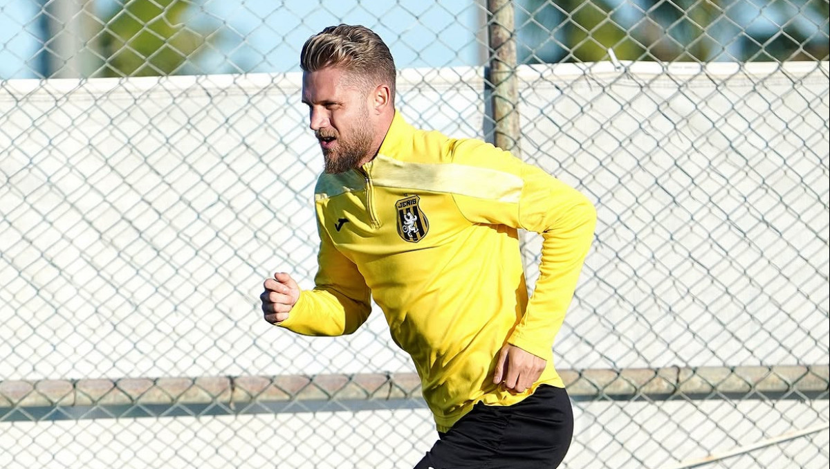 Меркель объявил решение по возращению в сборную Казахстана