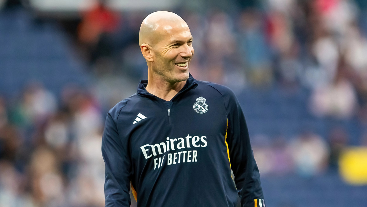 Зидан назвал настоящего феномена в футболе: он играл за "Реал" и брал "Золотой мяч"