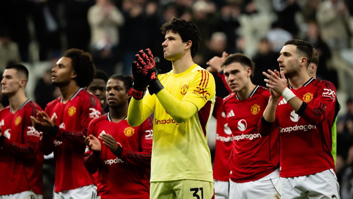 Удаление, два гола в добавленное и удар на 90-й: "Ньюкасл" шокировал МЮ