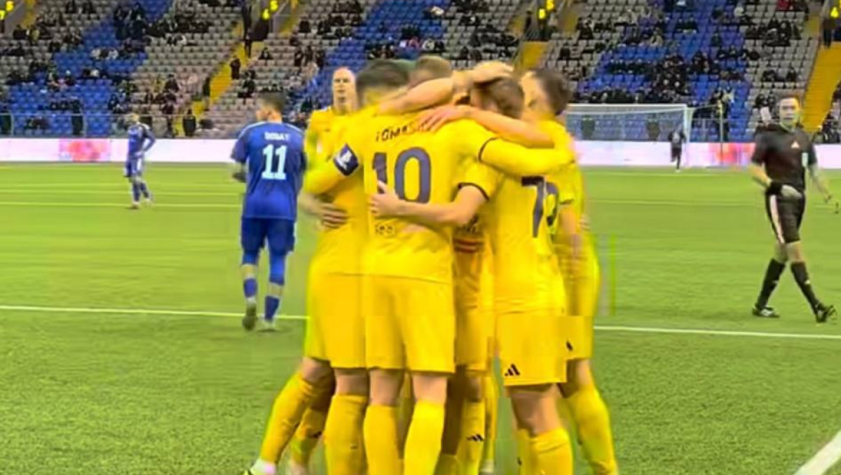 "Астана" забила четыре гола и обошла "Кайрат" в КПЛ-2026