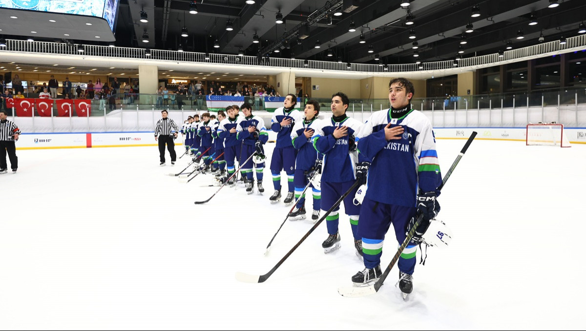 Сборная Узбекистана триумфально выиграла ЧМ по хоккею