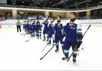 Юношенская сборная Узбекистана по хоккею. ©ФХУ