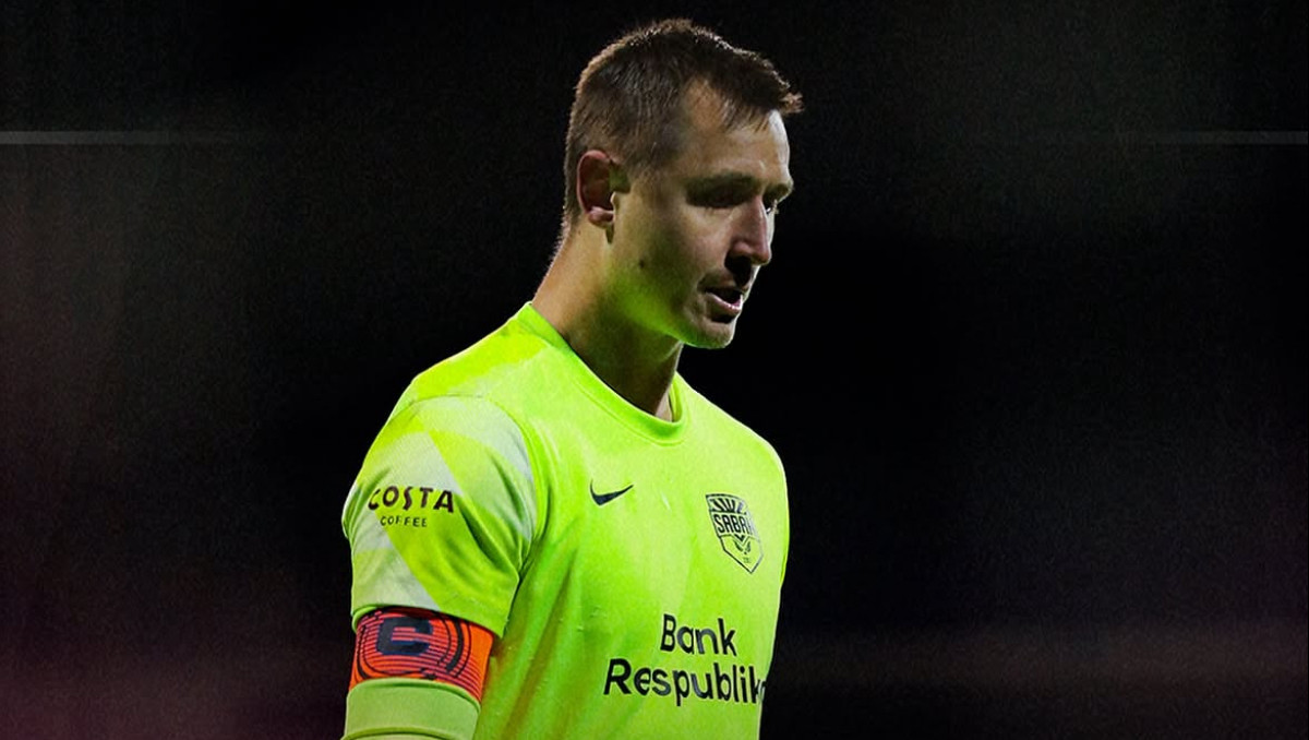 Казахстанский вратарь вошёл в историю зарубежного клуба после разгрома 7:1