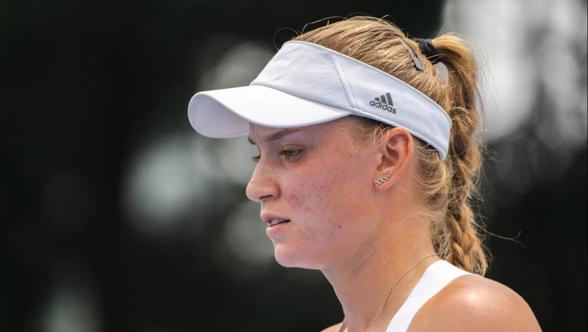 Рыбакина установила уникальное достижение после выхода в полуфинал