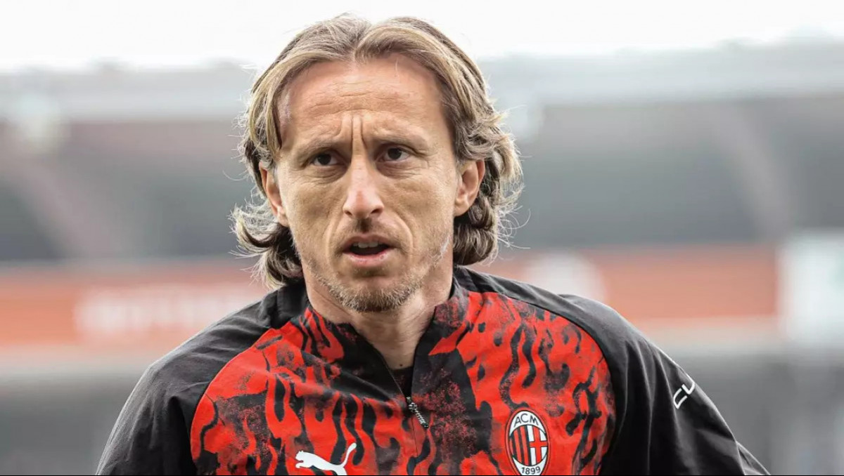 Модрич уходит из "Милана": раскрыт план легенды на завершение карьеры