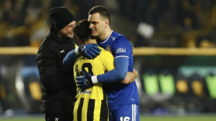 Дастан Сатпаев и Александр Заруцкий. Фото: ФК "Кайрат"©