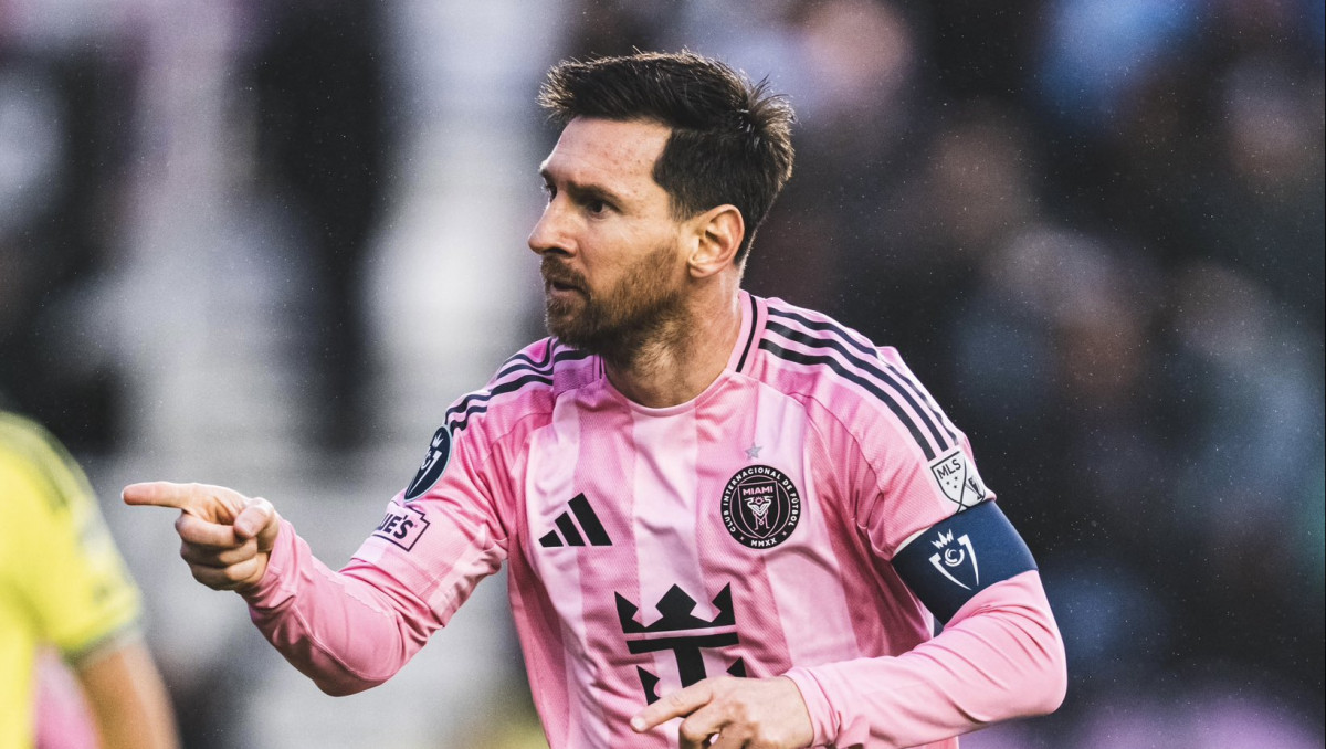 Месси забил 900-й гол в карьере, но вылетел из Лиги чемпионов