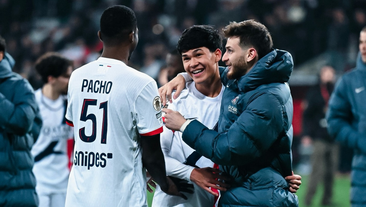 ПСЖ с разгромом вырвался в лидеры чемпионата Франции