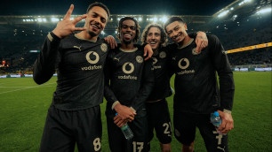 Футболисты "Боруссии" после победы над "Гамбургом". Фото: ФК "Боруссия Дортмунд"©