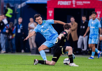 Нуралы Алип в кубковом матче против "Динамо Махачкала". Фото: ФК "Зенит"©