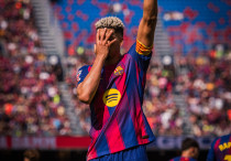 Рональд Араухо празднует гол. Фото: ФК "Барселона"©