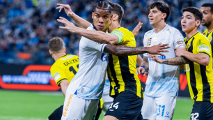 Вильмар Барриос в матче с "Кайратом". Фото: ФК "Зенит"/Анна Мейер©