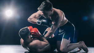 Бойцы ММА. Фото: Depositphotos/VitalikRadko©