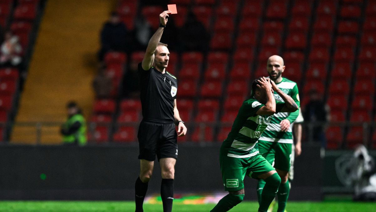 "Не собираюсь лезть". Самородов ответил на вопрос о судействе в России после отмены гола