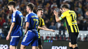 Игроки "Кайрата" празднуют гол в ворота "Астаны". Фото: ФК "Кайрат"©