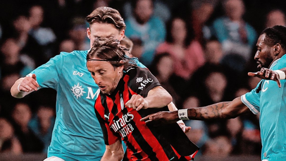 "Наполи" обыграл "Милан" и обошёл клуб Модрича в Серии А