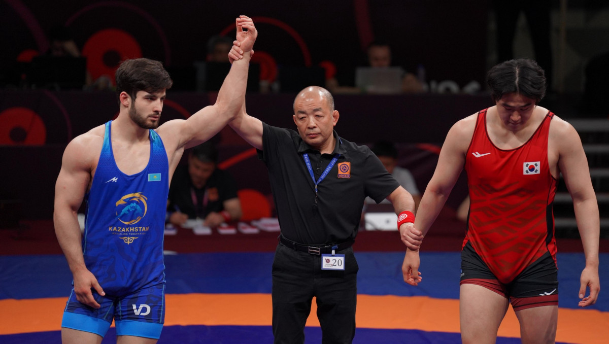 Казахстан досрочно завоевал медаль чемпионата Азии по борьбе