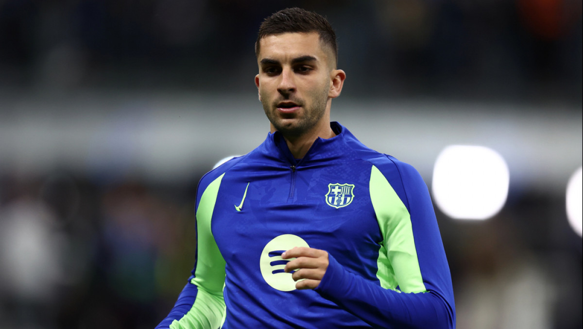 "Барселона" обсуждает уход нападающего с итальянским клубом