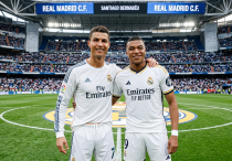 Криштиану Роналду и Килиан Мбаппе. Фото сгенерировано нейросетью Gemini©