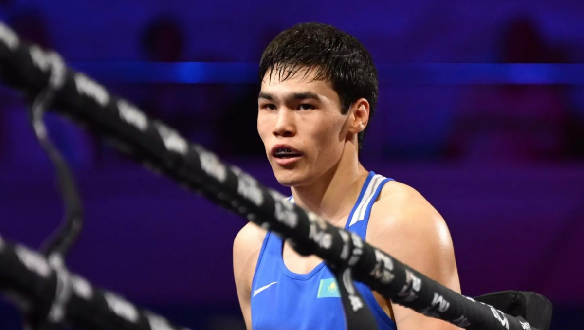 Казахстан разгромил Узбекистан за золото ЧА-2026 по боксу