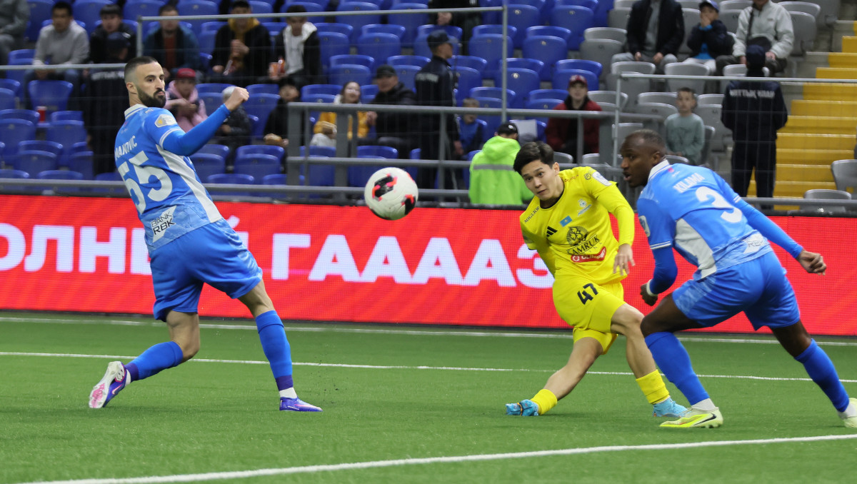 "Делают невозможное" - Бабаян похвалил игроков "Астаны" после ничьей с "Ордабасы"