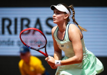 ©instagram.com/lenarybakina/