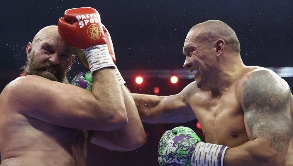 Усик вызвал Фьюри на третий бой и потребовал космический гонорар