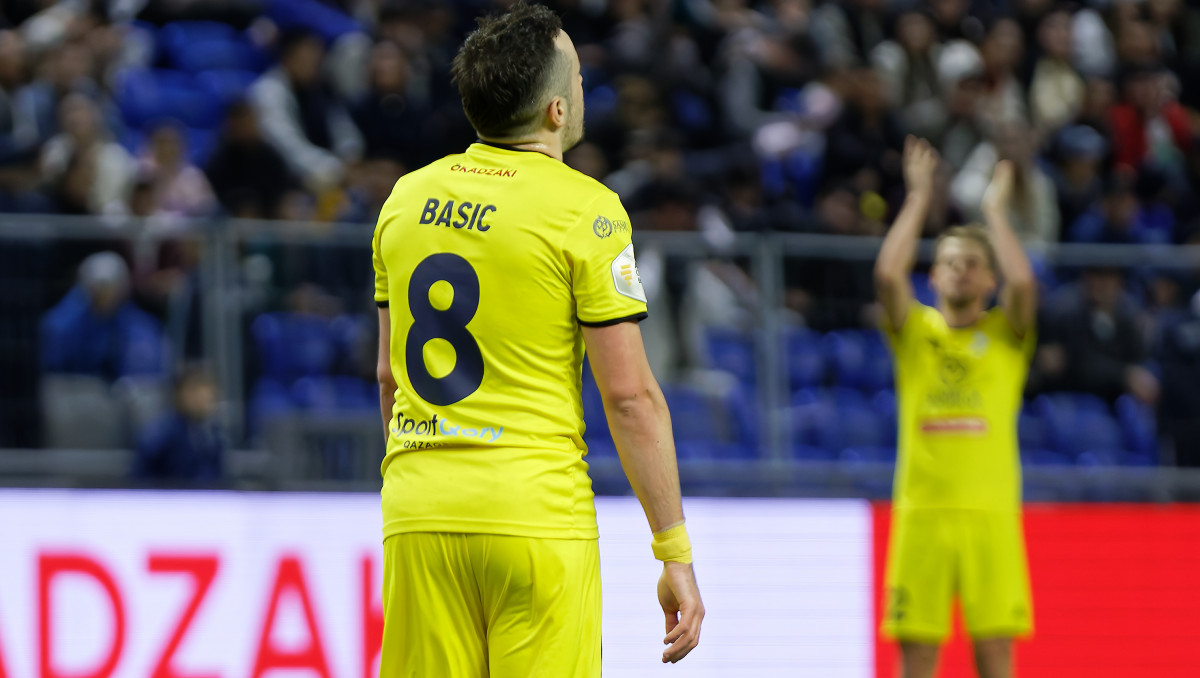 Бабаян высказался о случайных голах и спорном пенальти после игры с "Елимаем"